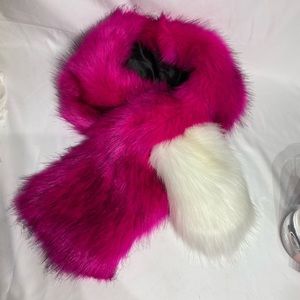 Hot pink faux fur scarf